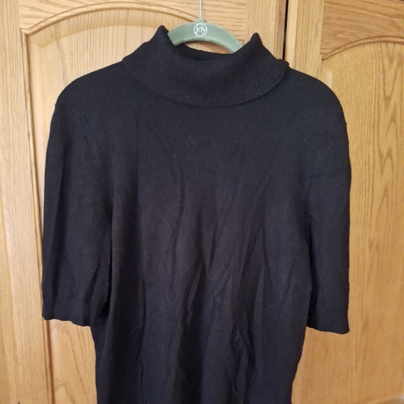Lane Bryant Black Short Sleeve Turtleneck Keyhole Back Sweater Size 14/1… - Picture 1 of 5